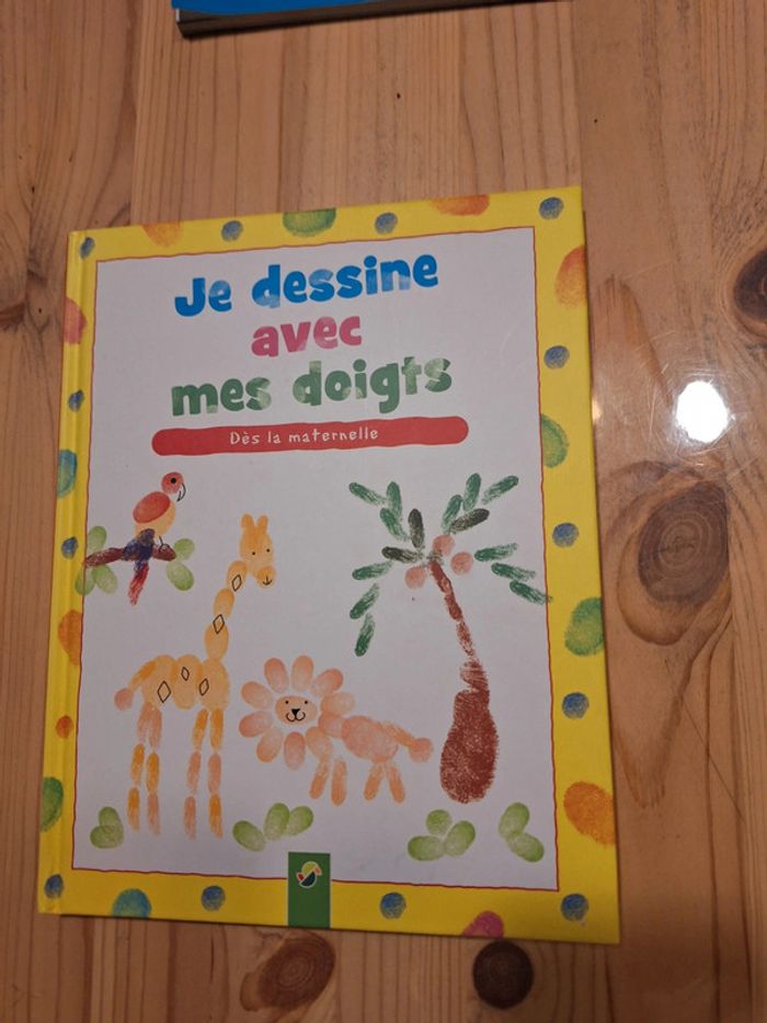 Je dessine avec mes doigts