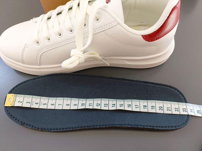 Baskets Levi’s Ellis – Neuves – Taille 36 - photo numéro 9