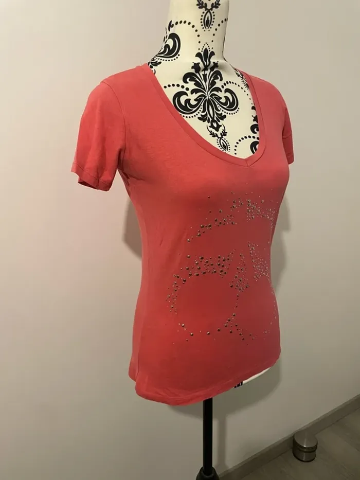 T-shirt Le Temps des Cerises rose corail taille S avec strass, col V - photo numéro 3