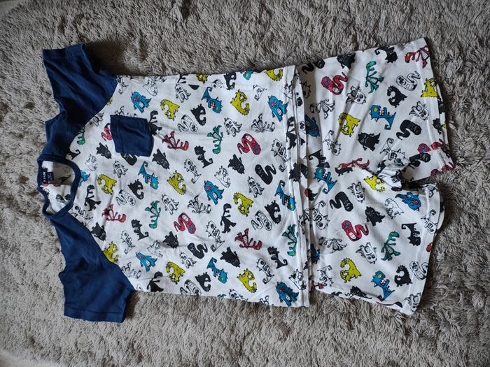 Pyjama 2 pièces taille 5 ans