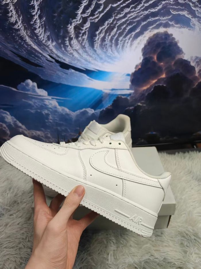 Nike Air Force 1 Low '07 White - photo numéro 5