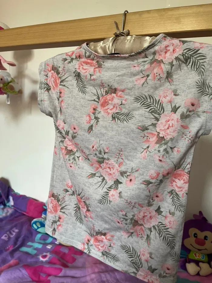 T shirt fleuris - photo numéro 5