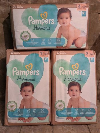 126 couches taille 3 Pampers harmonie