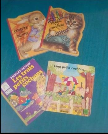 Lot de 4 livres pour enfant