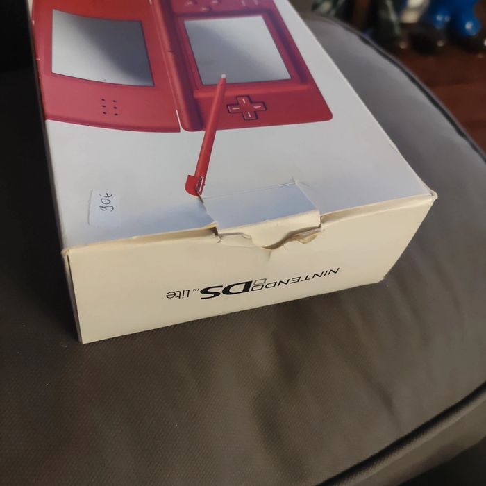 Nintendo ds lite rouge en boite - photo numéro 4