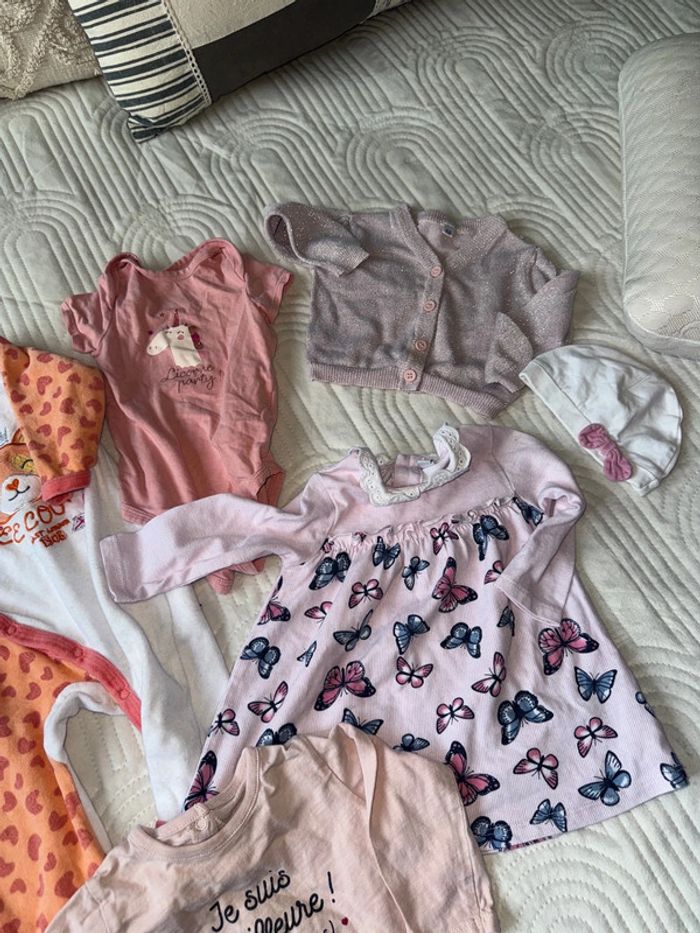 Lot vêtement 6 mois fille très bon état - photo numéro 3
