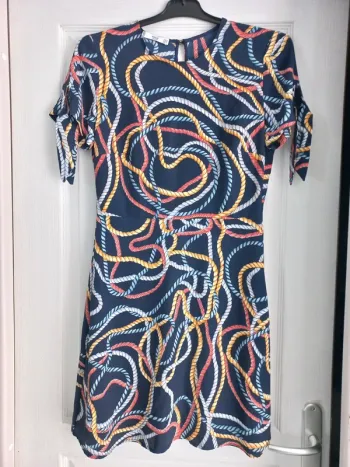 Robe taille M Mango