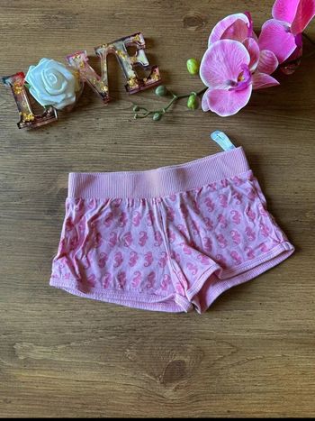Joli short rose avec motifs