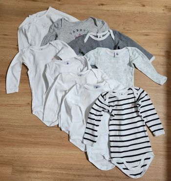 Lot de bodies Petit Bateau