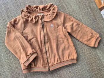 Gilet zippé Vertbaudet 6 ans en bon état !