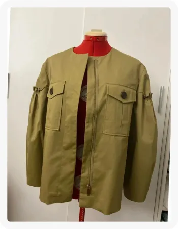 Veste kaki manches ballon Mango