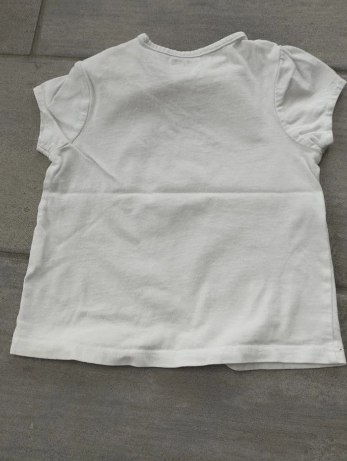 Lot n° 453 T-shirt manches courtes Kiabi 18 mois - photo numéro 4