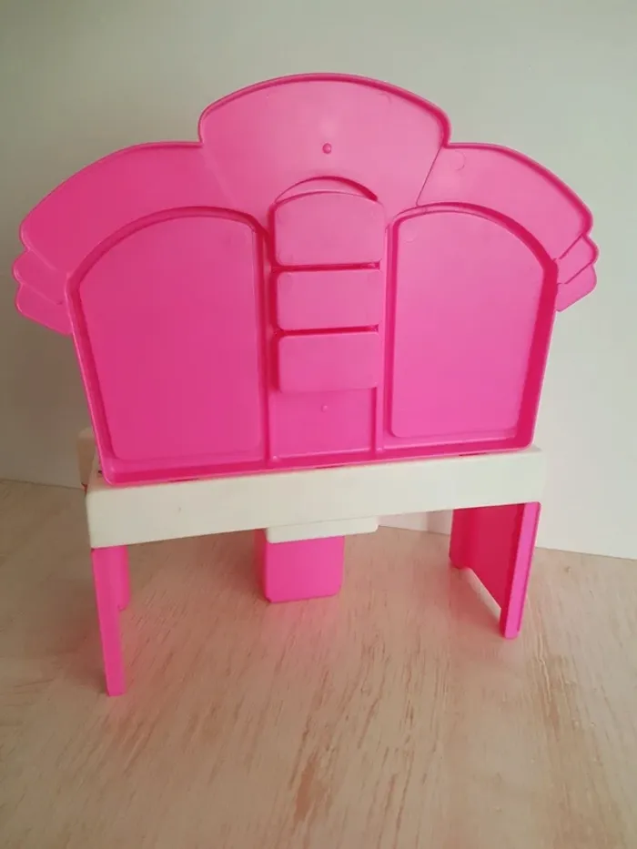 Salon de beauté Barbie et ses enfants - photo numéro 16