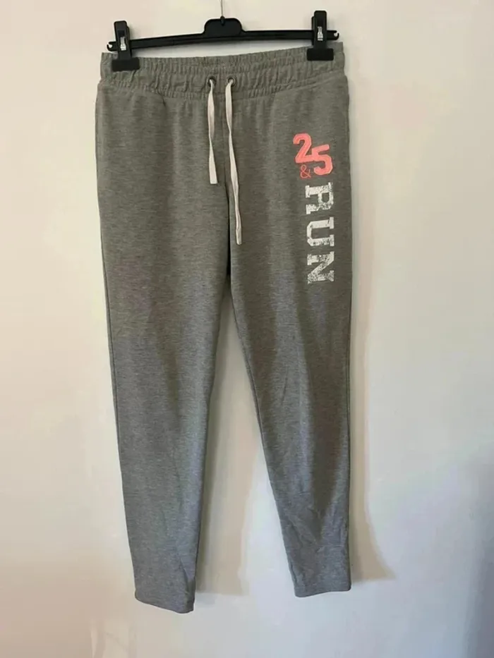 Jogging Taille M - photo numéro 2