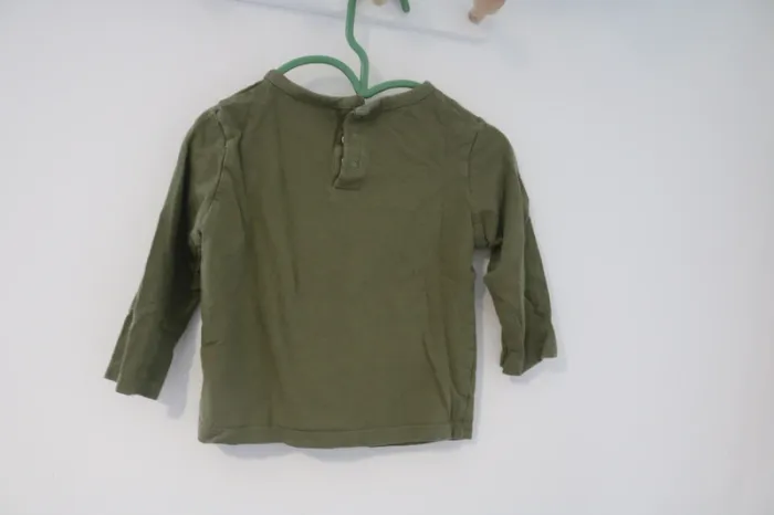 Ensemble haut Vertbaudet et haut/pantalon/gilet Tape à l'oeil 18 mois - photo numéro 7