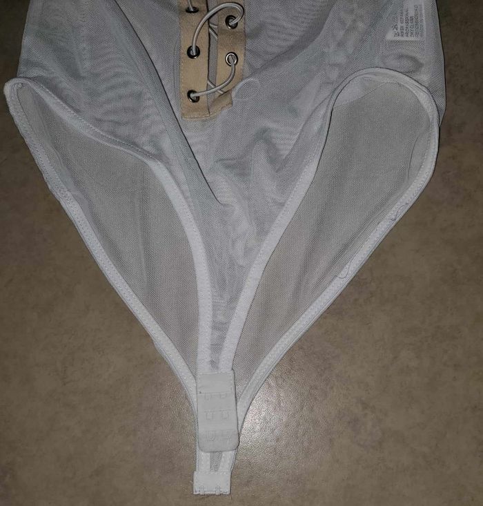 body femme taille S /36 - photo numéro 5