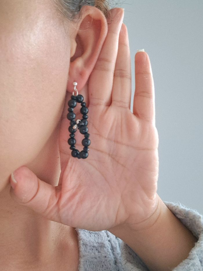 Boucles d'oreilles noires - photo numéro 2