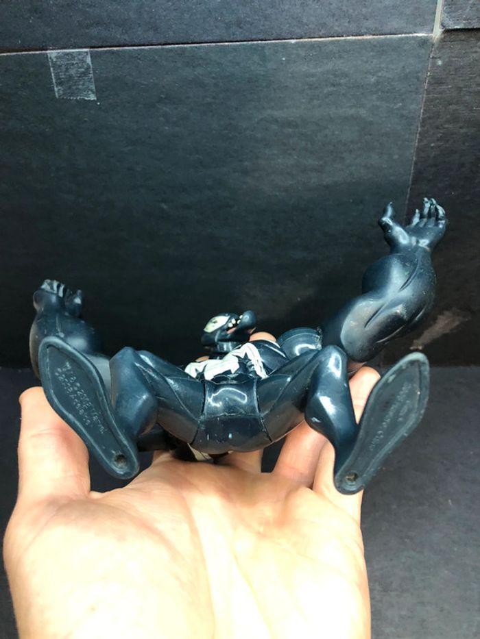 Figurine action figure articulée Marvel Spiderman venom 12 cm - photo numéro 8