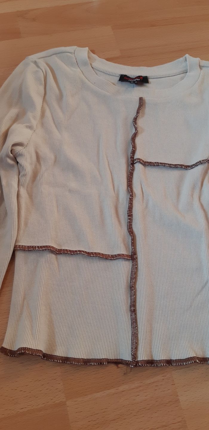 Tee-shirt taille M manches longues Jennyfer - photo numéro 2