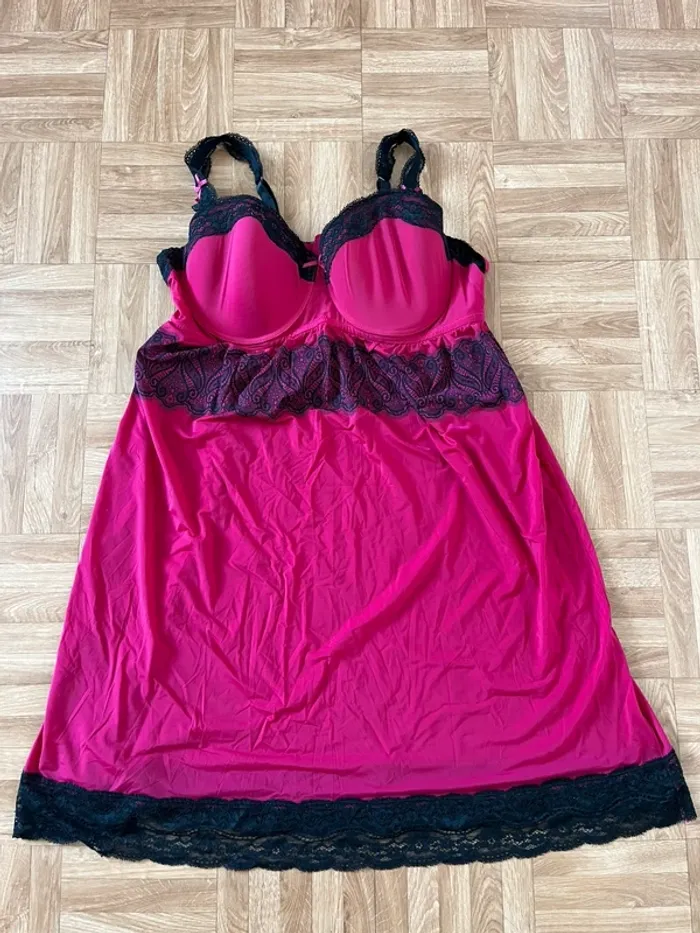 Robe nuisette rose et noir vintage