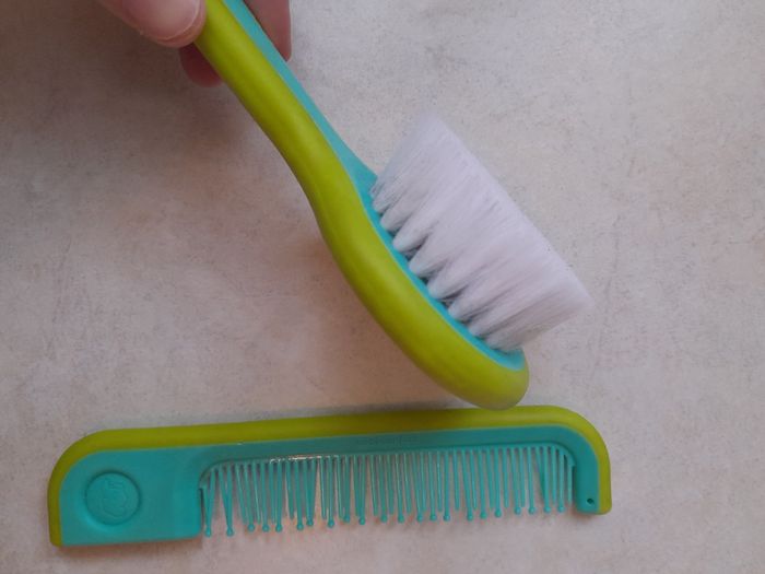 Lot brosse et peigne - photo numéro 3