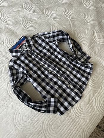 Chemise à carreaux 5/6 ans très bon état