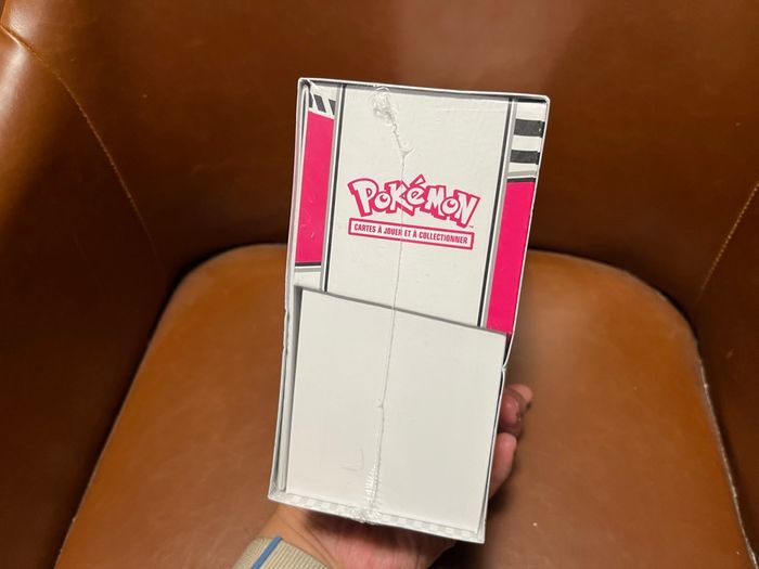 Pokémon - ETB Flamme Blanche EV 10.5 - photo numéro 5