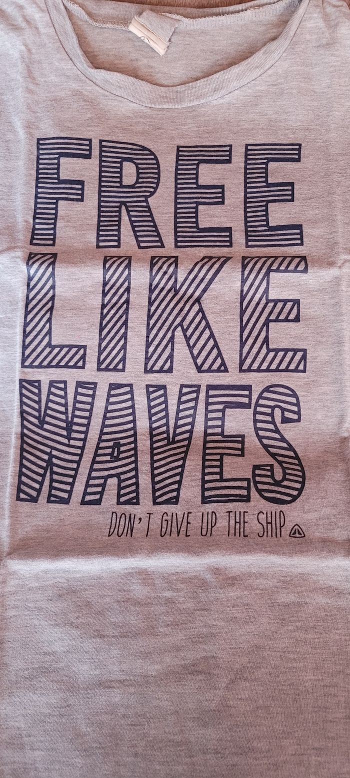 Tee-shirt - photo numéro 2