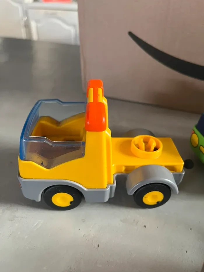 Lot petits véhicules playmobil 123 - photo numéro 5
