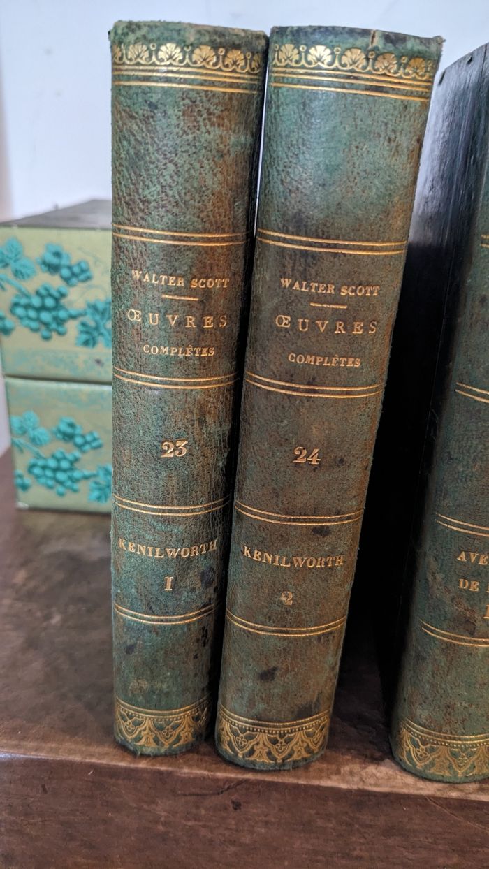 Lot de livres anciens " oeuvres complètes de Walter Scott" - photo numéro 2