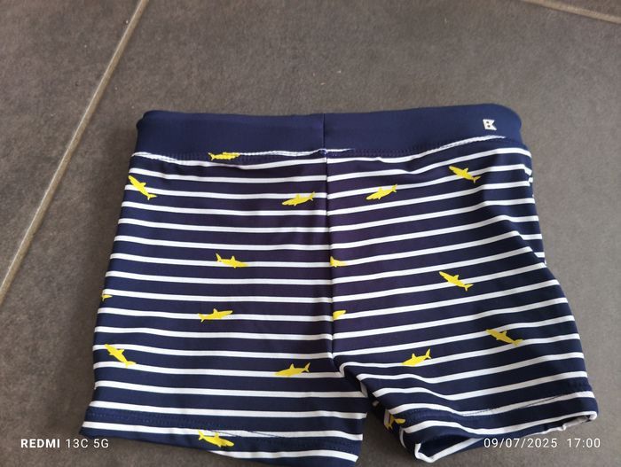 Maillot de bain Okaïdi taille 6 ans - photo numéro 3