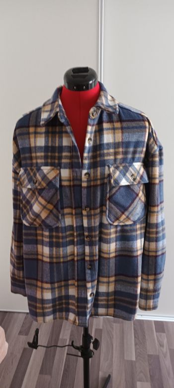 Une chemise femme 
