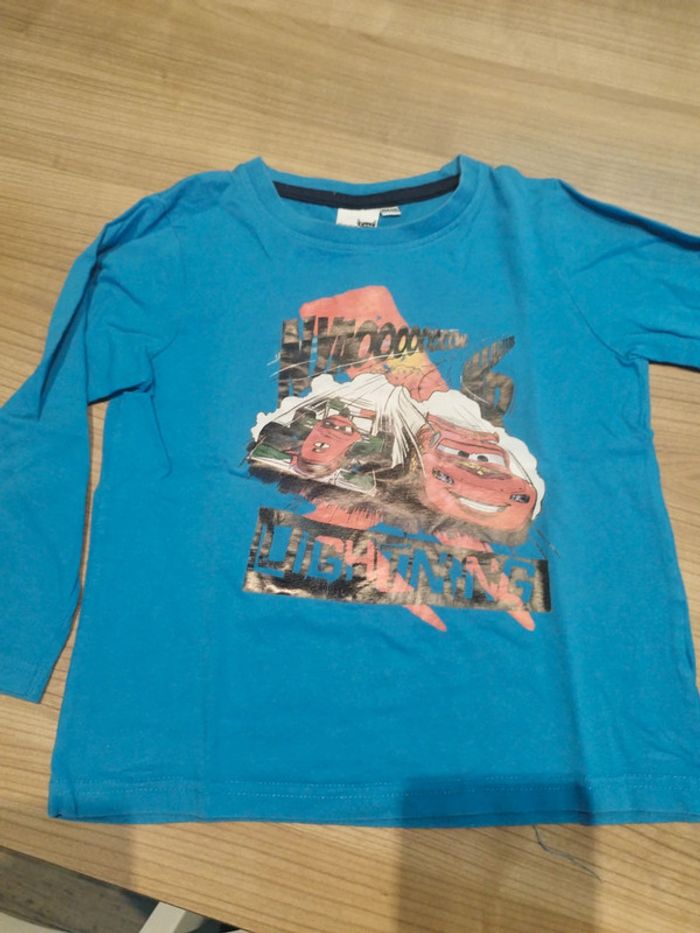 T-shirt cars
