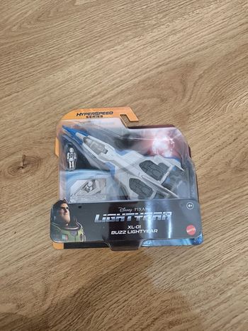 Buzz l'éclair hypervitesse avion neuf