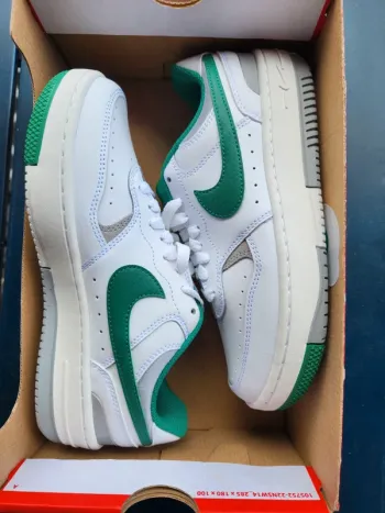 Nike gamma force Blanc vert Taille 36,5 mixte neuves