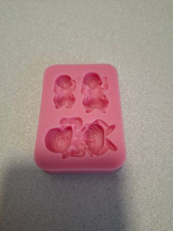 Joli moule silicone pour créer des bébés en fimo/pâte à sel/pâte à sucre etc neuf