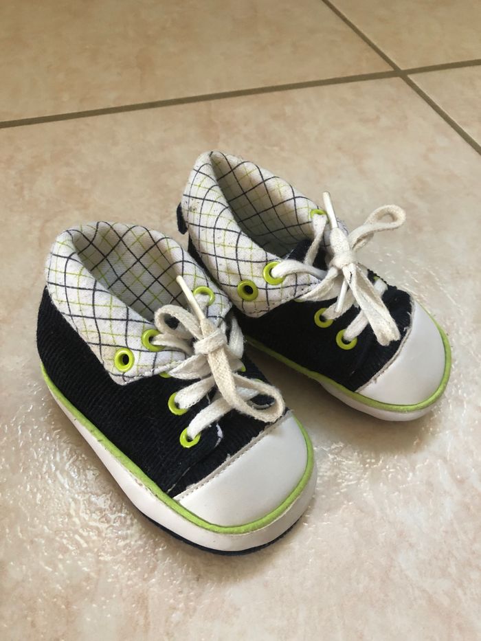 Chaussons souples garçon 6/9 mois