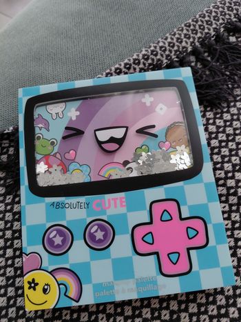 Palette de maquillage kawaii neuve jamais utilisé claires
