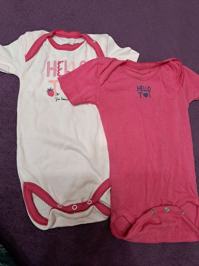 Lot body bébé fille 6 mois