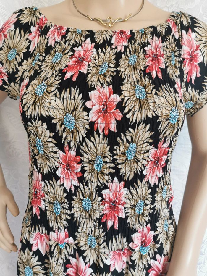 Robe. Noir.Rose . Taille 40. Zeva - photo numéro 2