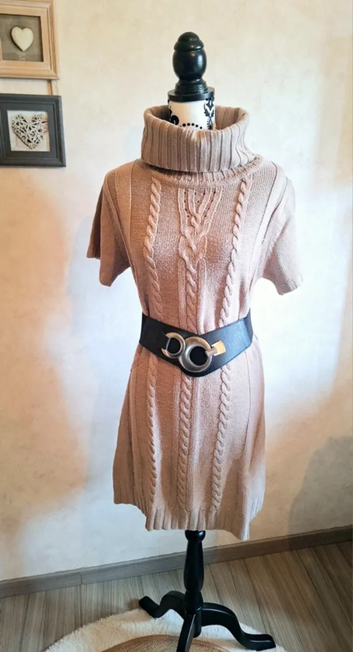 Jolie robe pull femme taille M