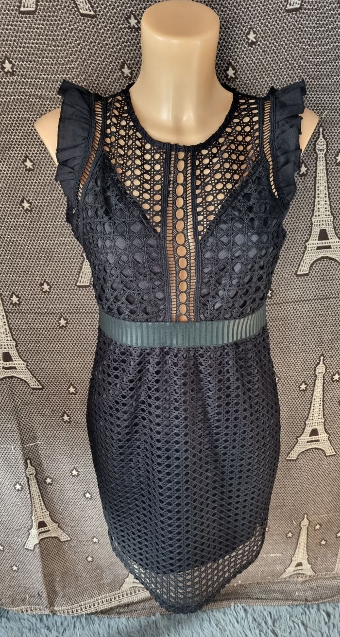 Robe noir ajouré taille M (In Vogue) neuve - photo numéro 2