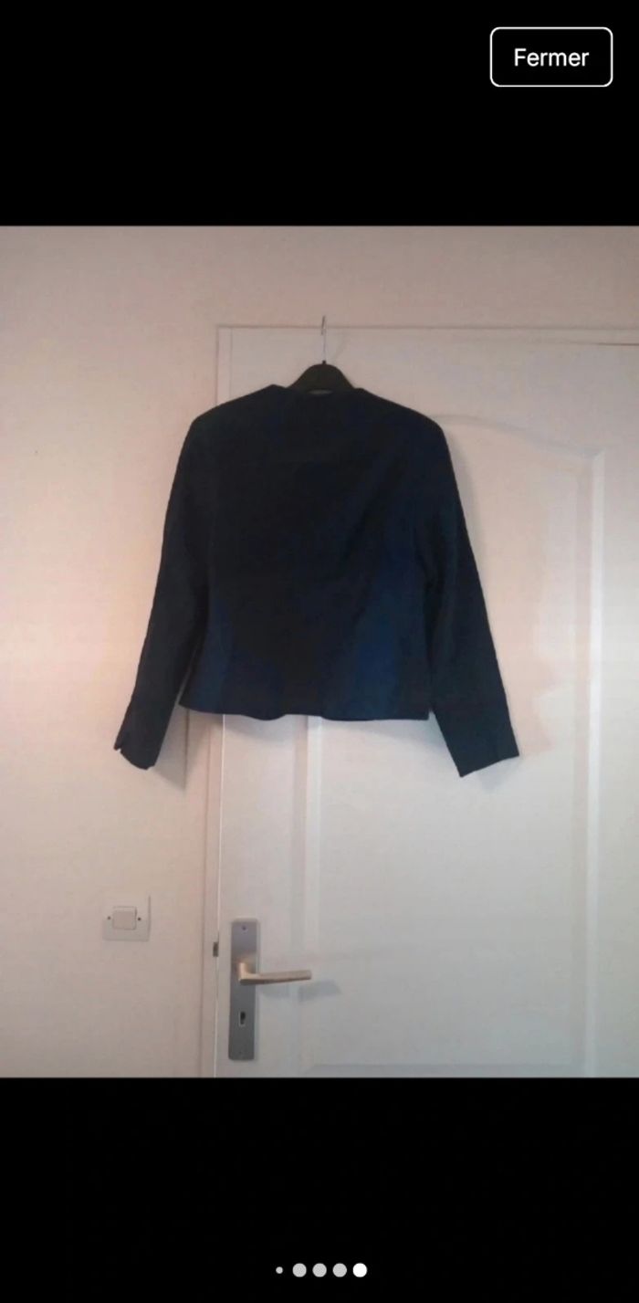 Blazer court bleu marine de la marque Cerruti 1881 - photo numéro 6