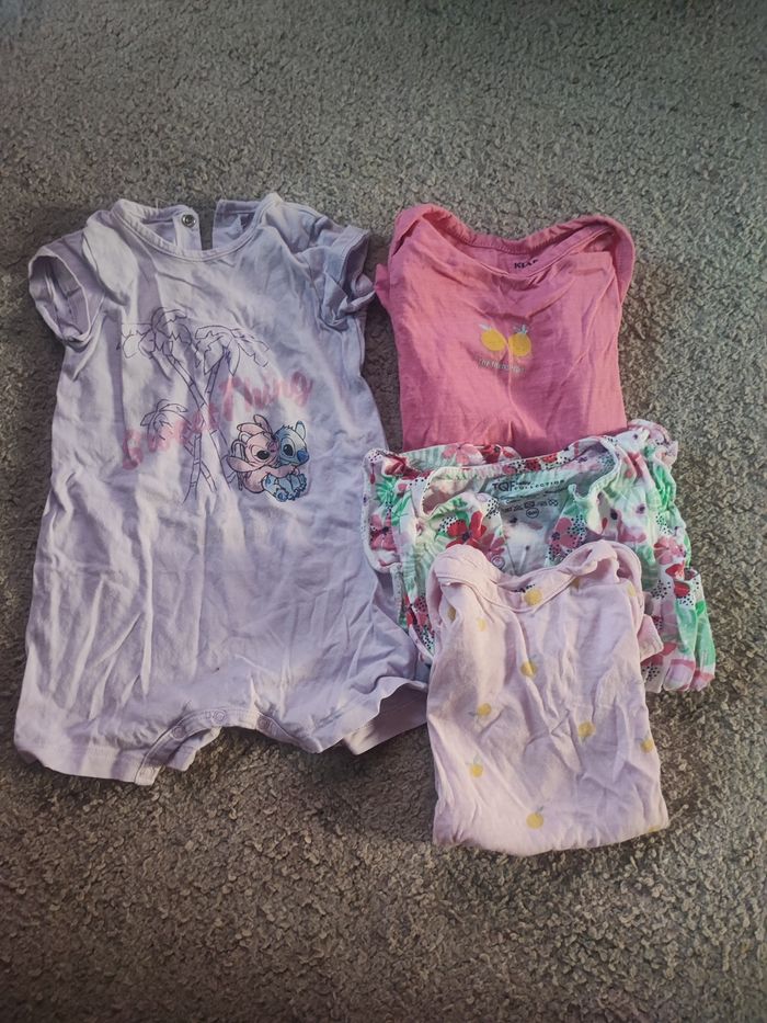 Lot de vêtements bébé 6 mois
