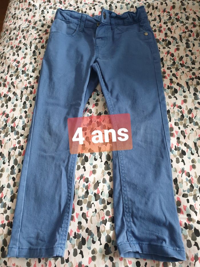 Pantalon bleu c&a 4 ans - photo numéro 1