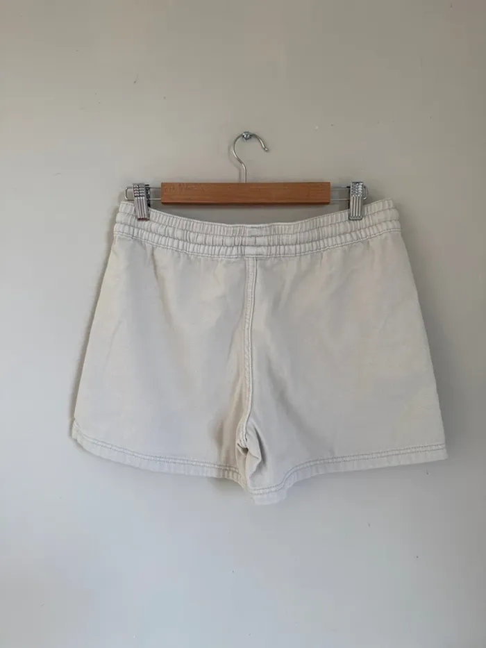 Short beige H&M - photo numéro 3