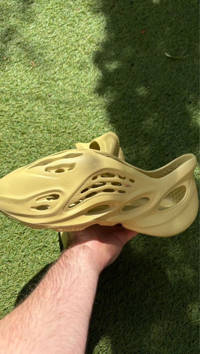 Adidas Yeezy Foam runner Sulfure - photo numéro 3
