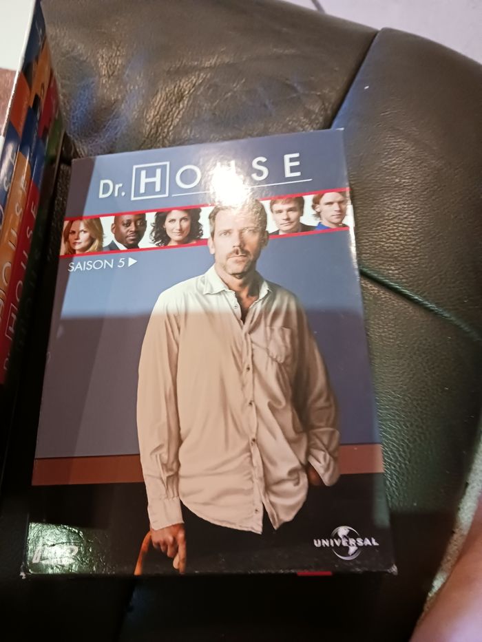 Lot de dvd Dr House - photo numéro 7