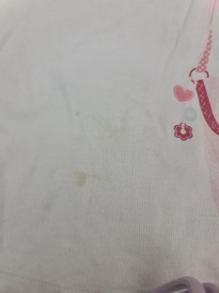 Haut t shirt blanc tachés  absorba fille 4 ans - photo numéro 2