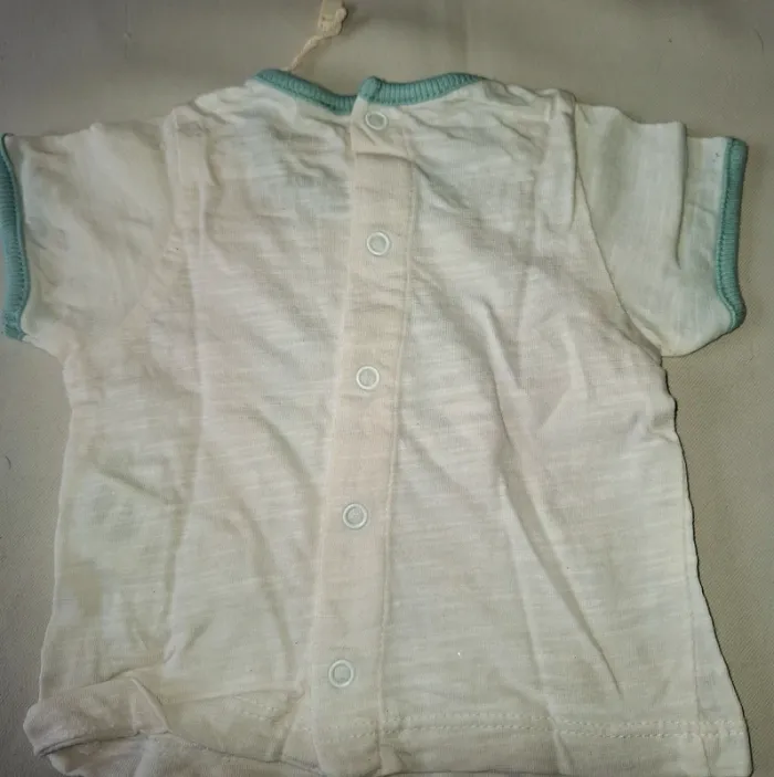 Très beau t shirt  bébé - photo numéro 3